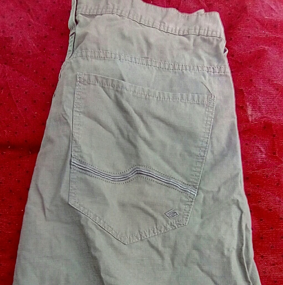 Shorts - Picture 3 of 4